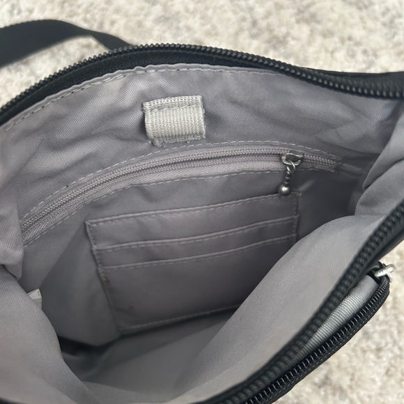 Baggallini Crossbody Joey 8”H 7”L - Picture 3 of 5